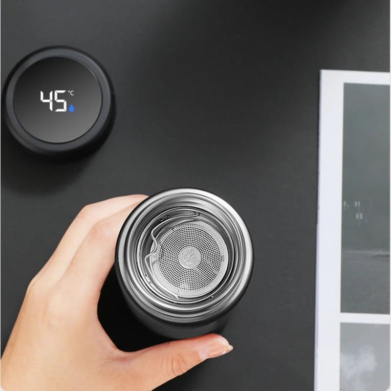 Intelligente Thermoflasche mit Temperaturanzeige – 500 ml Edelstahl Trinkflasche hält heiß & kalt